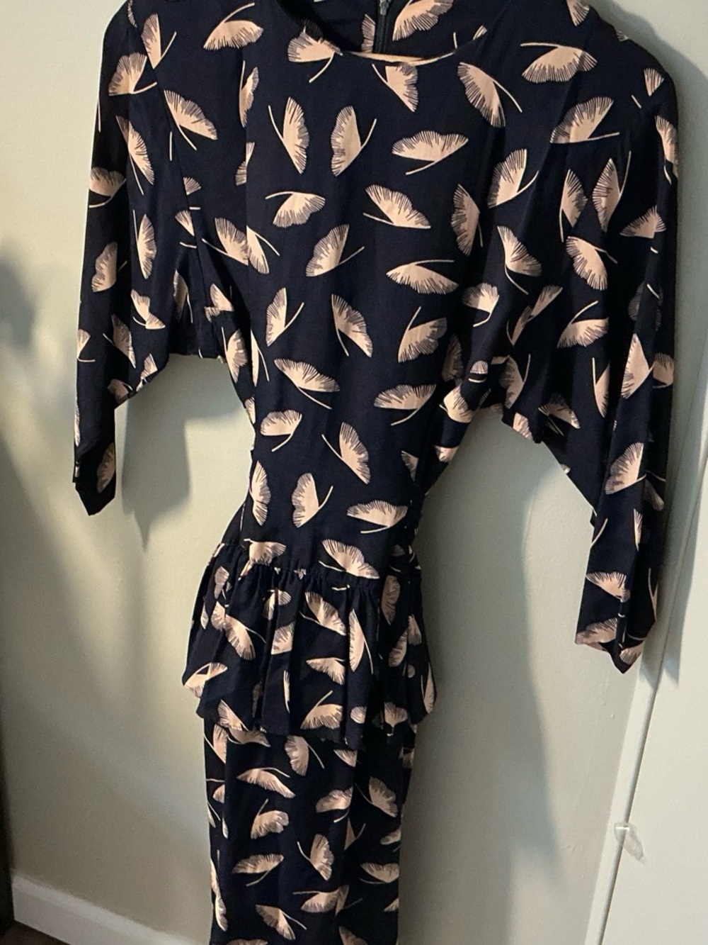 All That Jazz Navy Dress with Blush Feather Print Kentucky derby friendly 7/8 - Picture 10 of 13